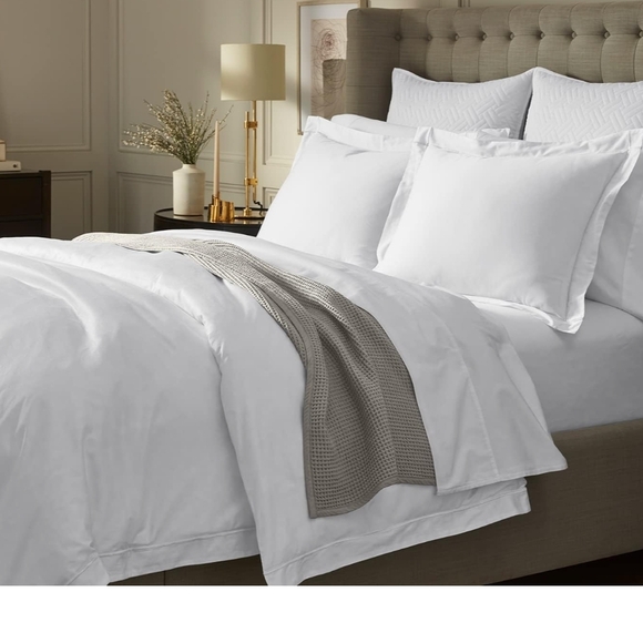 Elegant WhiteDuvet Cover Set